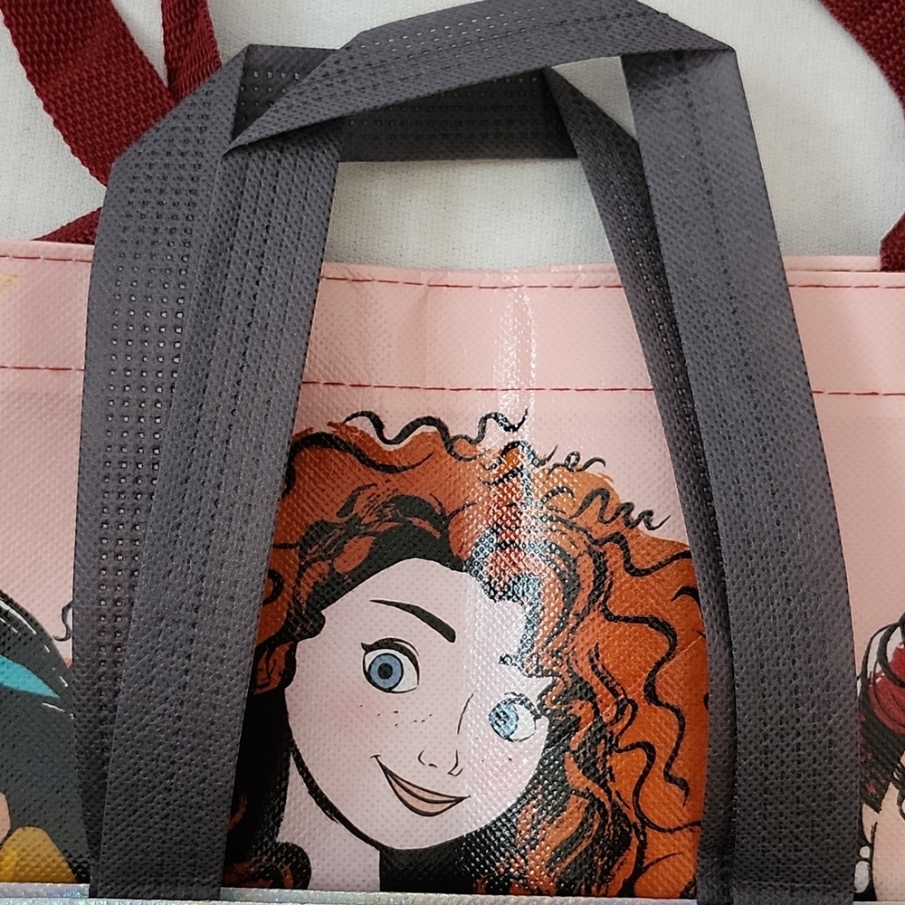 Set of Disney Princess Reusable Totes with a Bonus Silver Tote - Picture 11 of 16
